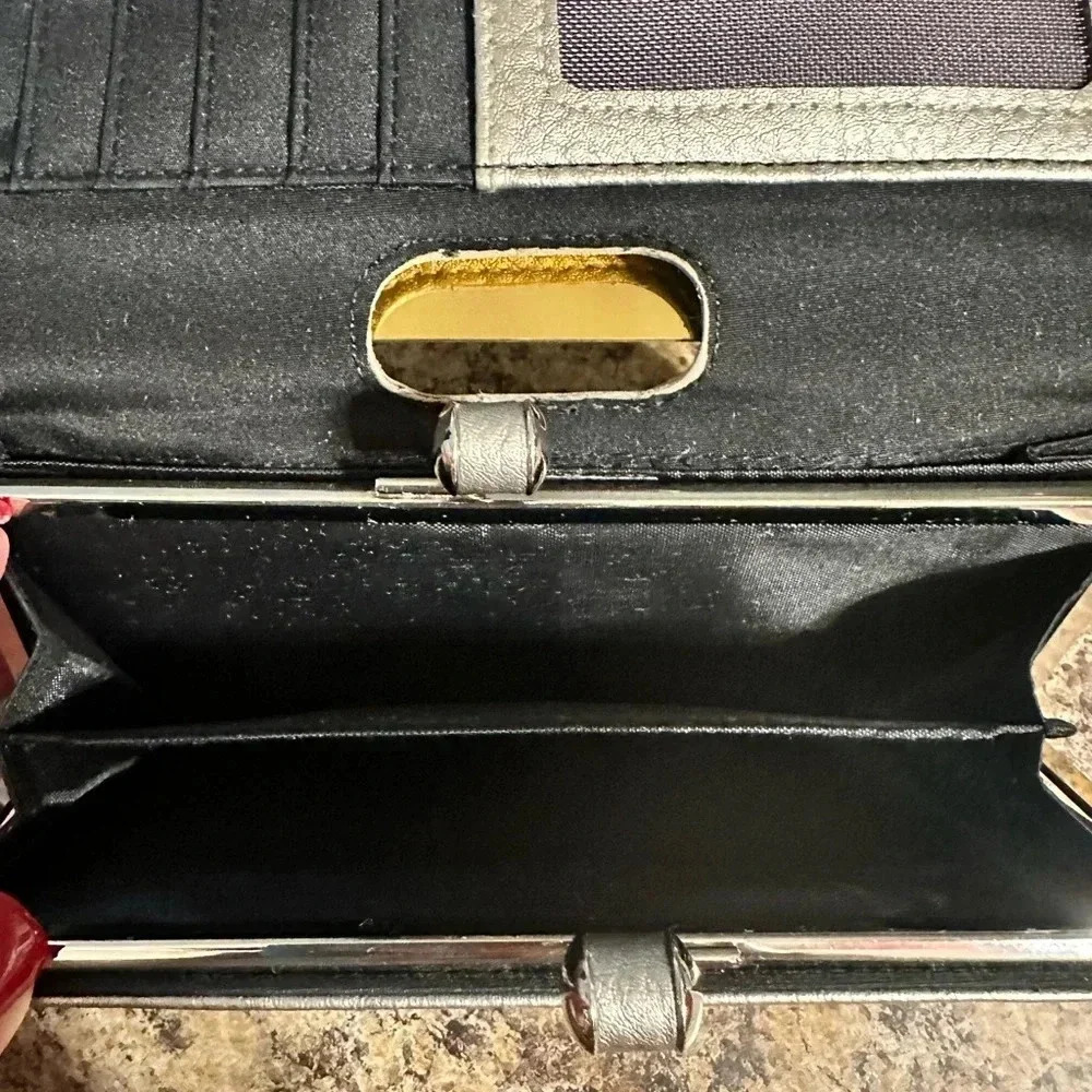 Tahari Metallic Silver Wallet with Kiss Lock Closure Identity Protect Lining - Picture 5 of 12